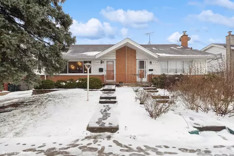 7145 W Greenleaf St, Niles, IL 60714