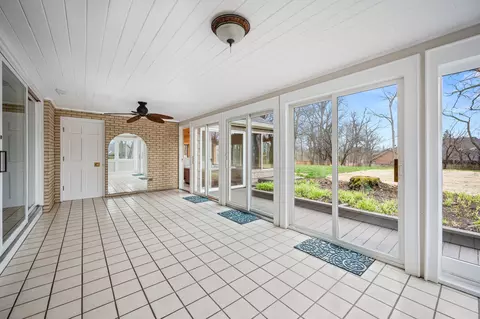 36 W805 Wildmere Dr, Elgin, IL 60123 photo 19