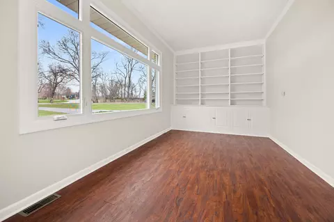 36 W805 Wildmere Dr, Elgin, IL 60123 photo 6