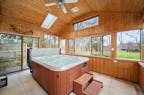 36 W805 Wildmere Dr, Elgin, IL 60123 photo 20