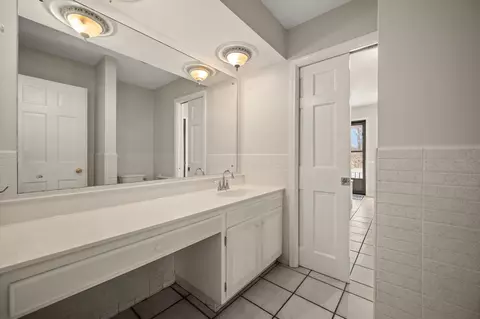 36 W805 Wildmere Dr, Elgin, IL 60123 photo 22