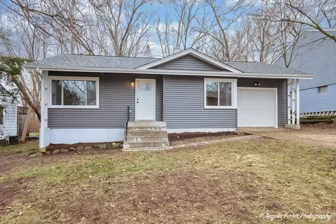 1214 Birch St, Lake In The Hills, IL 60156