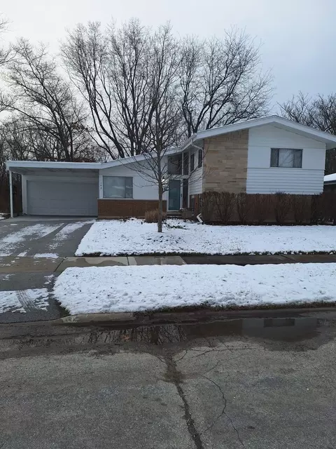142 Chestnut St, Park Forest, IL 60466