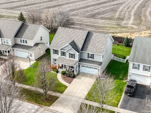 2349 River Hills Ln, Bolingbrook, IL 60490