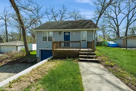 3116 Park Dr, Wonder Lake, IL 60097