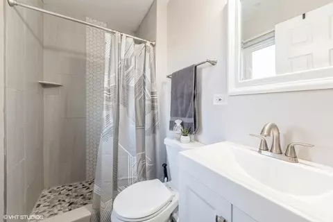 Bath - 4190 N Firestone Dr, Hoffman Estates, IL 60192 photo 1 of 2