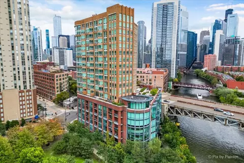 600 N Kingsbury St #902, Chicago, IL 60654