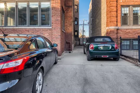 750 W Bittersweet Pl, Chicago, IL 60613 photo 47