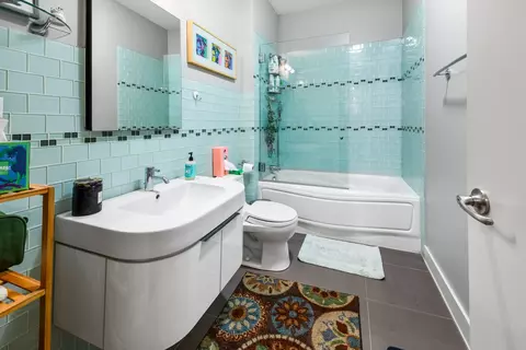 750 W Bittersweet Pl, Chicago, IL 60613 photo 30