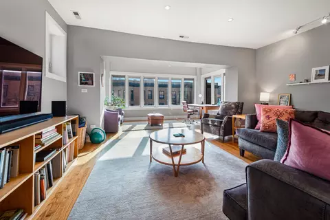 750 W Bittersweet Pl, Chicago, IL 60613 photo 16