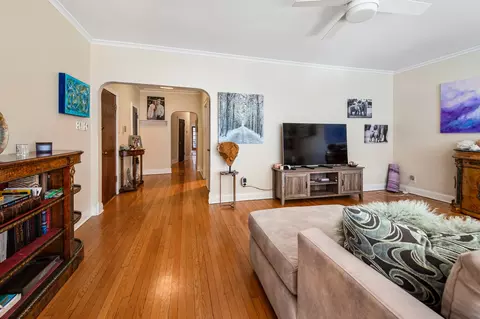 750 W Bittersweet Pl, Chicago, IL 60613 photo 36