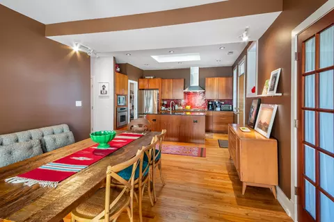 750 W Bittersweet Pl, Chicago, IL 60613 photo 5