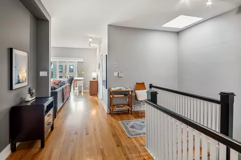 750 W Bittersweet Pl, Chicago, IL 60613 photo 12