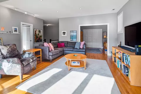 750 W Bittersweet Pl, Chicago, IL 60613 photo 14