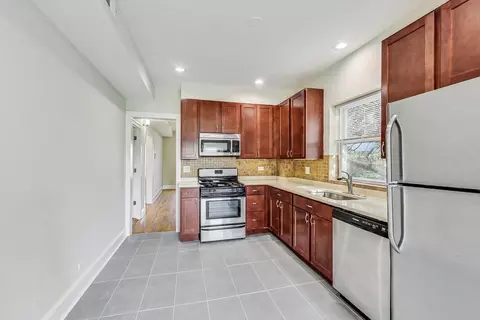 2700 N Artesian Ave, Chicago, IL 60647 photo 2