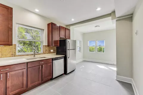2700 N Artesian Ave, Chicago, IL 60647 photo 3
