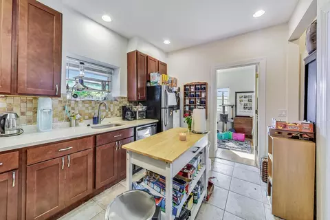 2700 N Artesian Ave, Chicago, IL 60647 photo 25