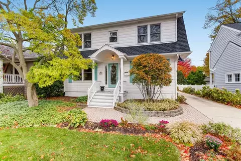 4629 Johnson Ave, Western Springs, IL 60558