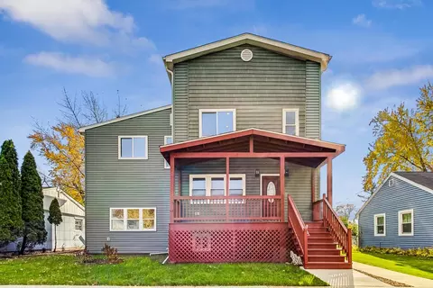 9533 Henrietta Ave, Brookfield, IL 60513