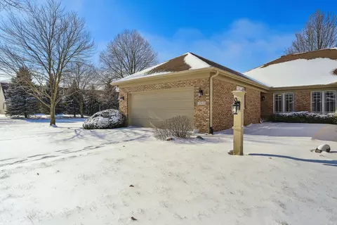 1731 Lakeside Dr #B, Champaign, IL 61821