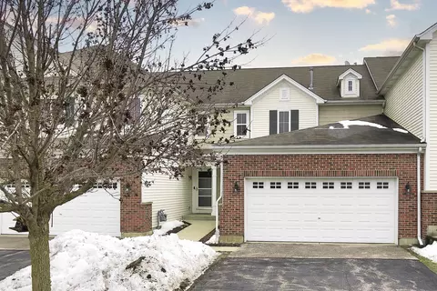 696 Acadia Cir, Crystal Lake, IL 60014
