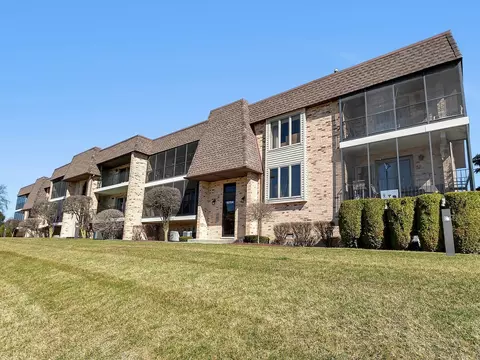 15704 Foxbend Ct #2N, Orland Park, IL 60462