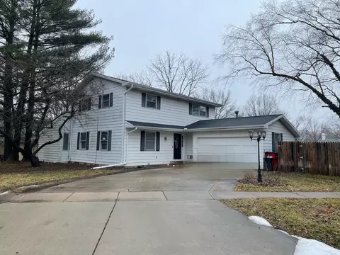 1904 Peach St, Champaign, IL 61820