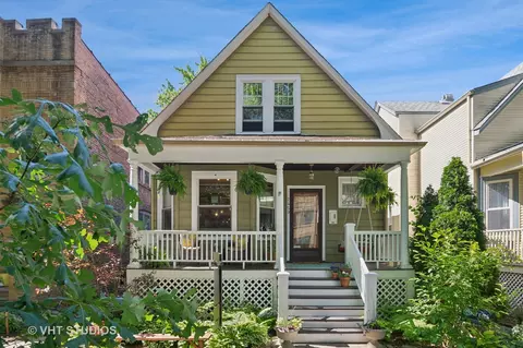 2459 W Cullom Ave, Chicago, IL 60618