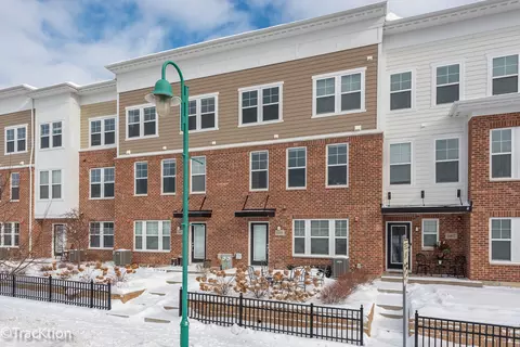 6405 Double Eagle Dr, Woodridge, IL 60517