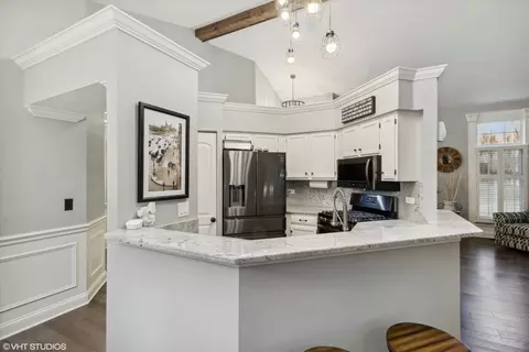 428 Hampton St, Cary, IL 60013 photo 5
