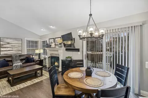 428 Hampton St, Cary, IL 60013 photo 7