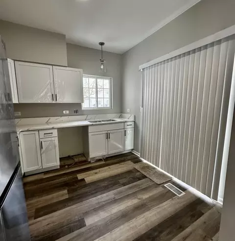 89 Braxton Ln, Aurora, IL 60504 photo 4