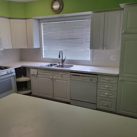 1477 E Thacker St #302, Des Plaines, IL 60016 photo 9