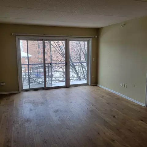 1477 E Thacker St #302, Des Plaines, IL 60016 photo 3
