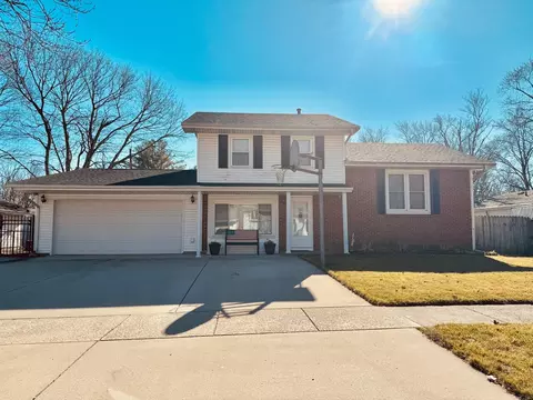 2611 Sangamon Dr, Champaign, IL 61821