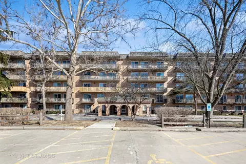505 Redondo Dr #510, Downers Grove, IL 60516