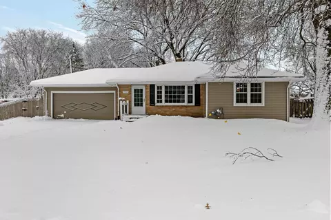5013 Sovereign Blvd, Rockford, IL 61108