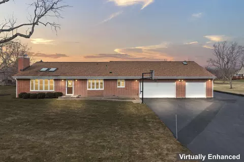 1070 Guerin Rd, Libertyville, IL 60048