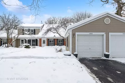 1002 Oak Valley Dr, Cary, IL 60013