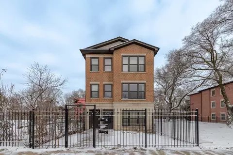2850 W Fillmore St, Chicago, IL 60612