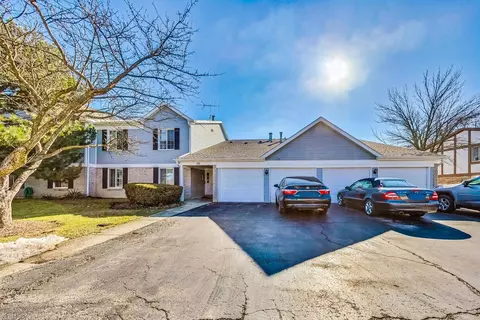 209 Memory Ln #4, Westmont, IL 60559