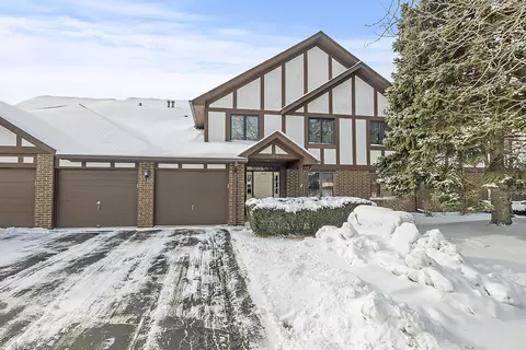 18030 66th Ct #2S, Tinley Park, IL 60477