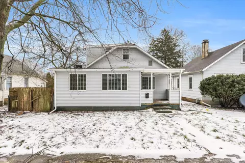 3 Oneil Ct, Champaign, IL 61820