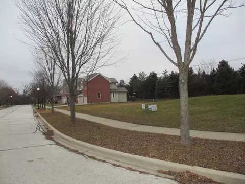 885 E Writer Ct, Vernon Hills, IL 60061
