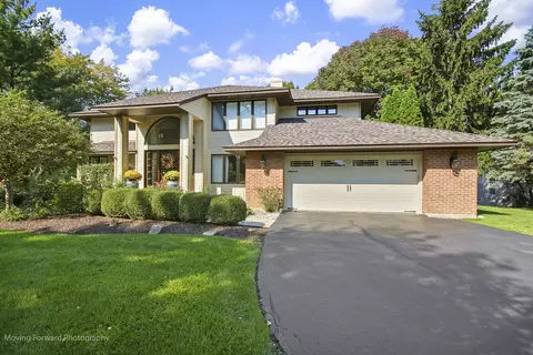5349 Woodview Ct, Long Grove, IL 60047