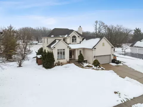 1220 Morraine Dr, Woodstock, IL 60098