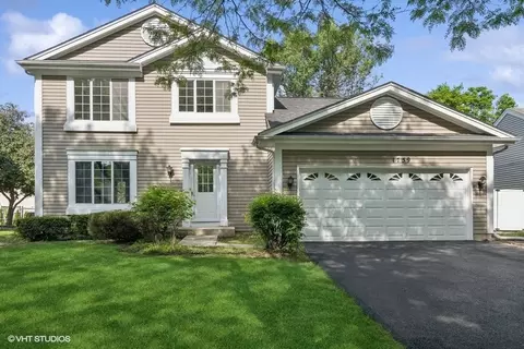 1759 Napoleon Dr, Naperville, IL 60565