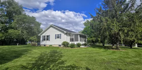 4601 Goldfinch Rd, Champaign, IL 61822