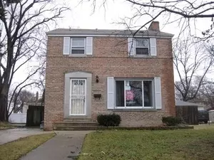 2429 S 12th Ave, Broadview, IL 60155