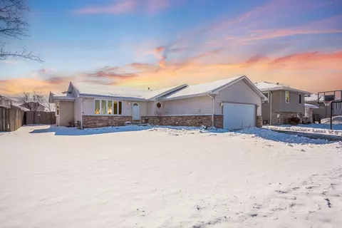 6906 Townsend Blvd, Plainfield, IL 60586 photo 2